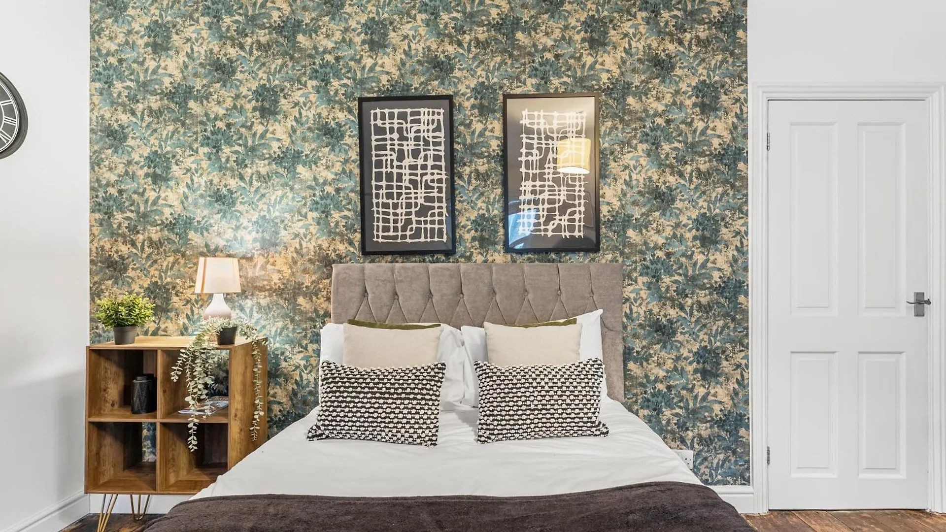 Lovely 2 Bed In Bath - Parking Villa 0*,  United Kingdom